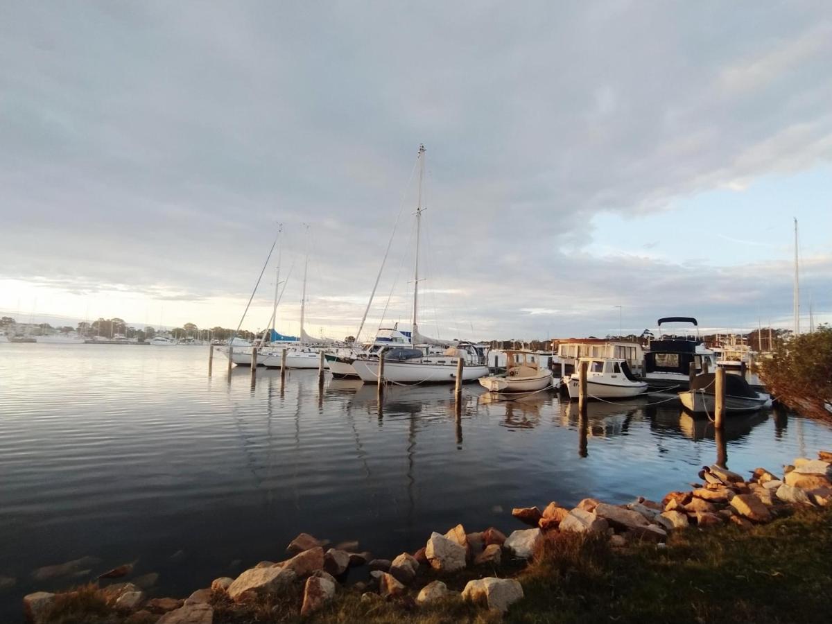Captains Cove 1St Floor Spa Luxury Apartments - Free Netflix Paynesville Extérieur photo